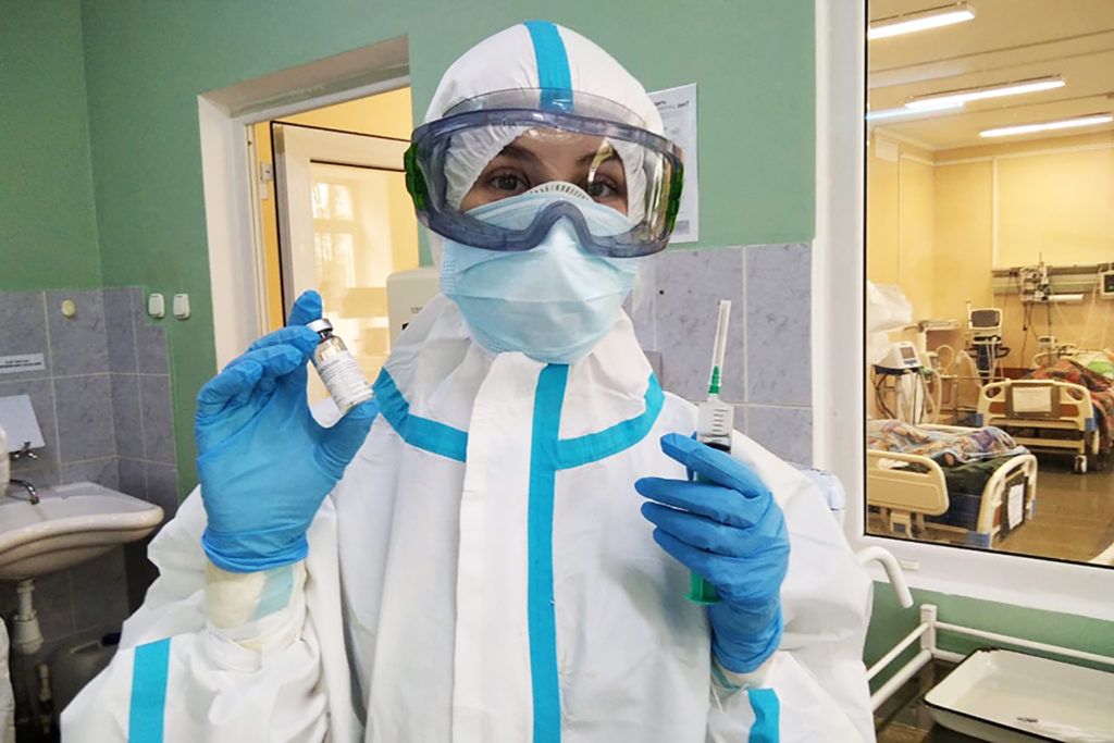 За работу с коронавирусом более 6000 медиков Тверской области получат стимулирующие выплаты