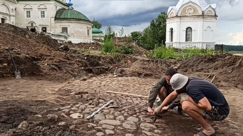 Уникальную находку сделали археологи в Тверской области Уникальную находку сделали археологи в Тверской области