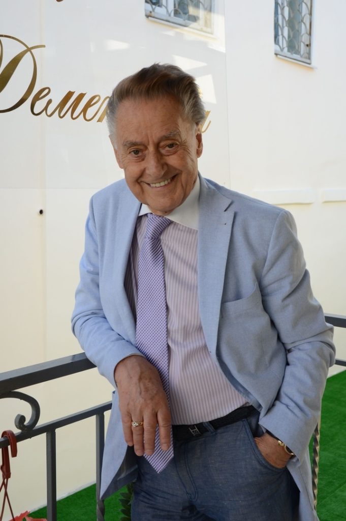 Установка закладного камня памятника Андрею Деменьтеву состоится в Твери 18 июля Установка закладного камня памятника Андрею Деменьтеву состоится в Твери 18 июля