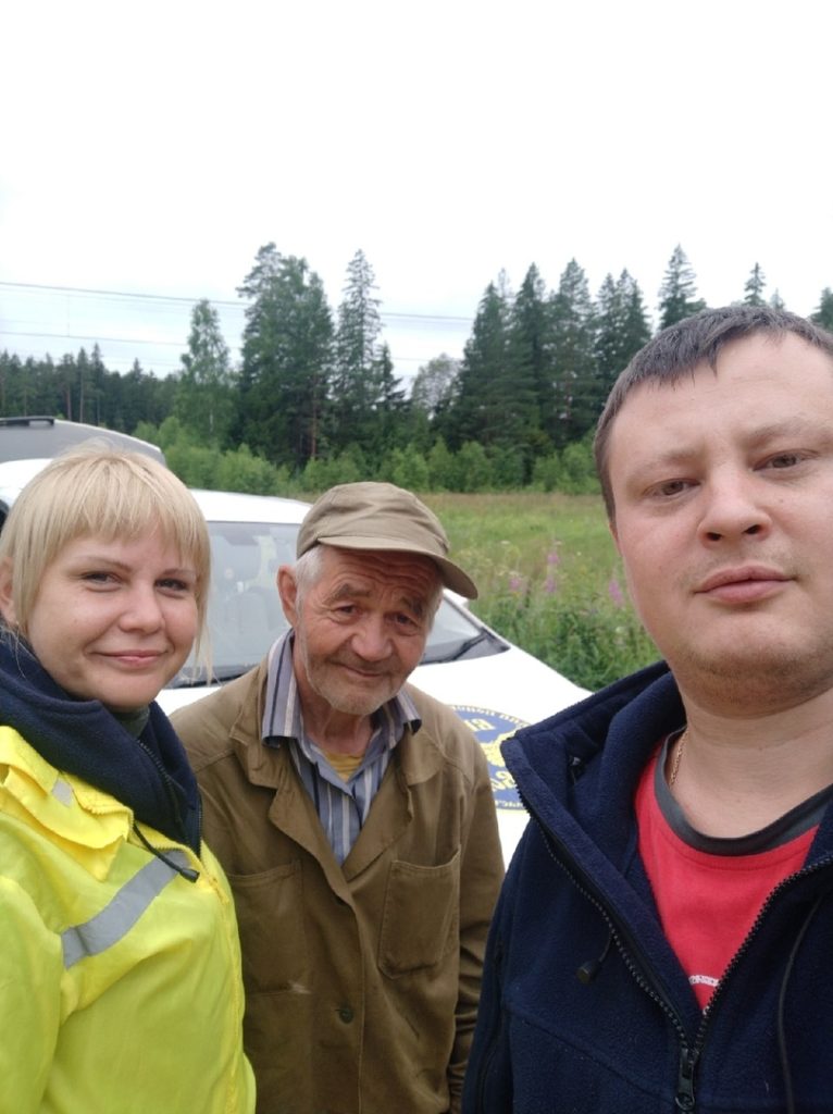 Волонтеры поисковики Совы Тверской области отыскали в лесу 75-летнего дедушку