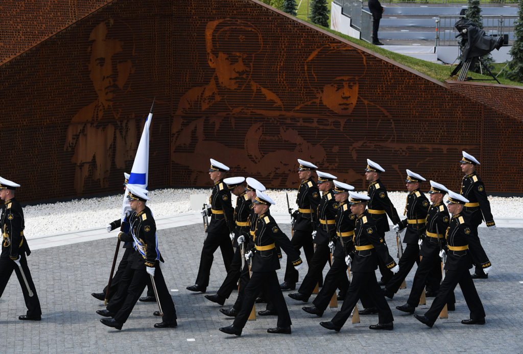 Владимир Путин открыл в Тверской области Ржевский мемориал Советскому солдату