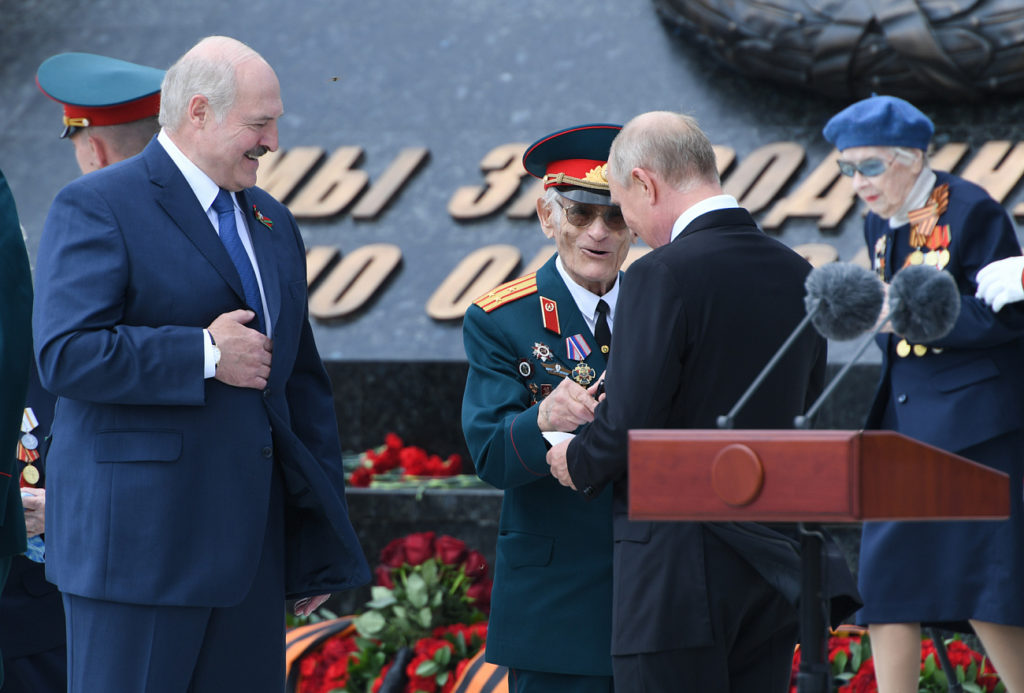 Владимир Путин открыл в Тверской области Ржевский мемориал Советскому солдату