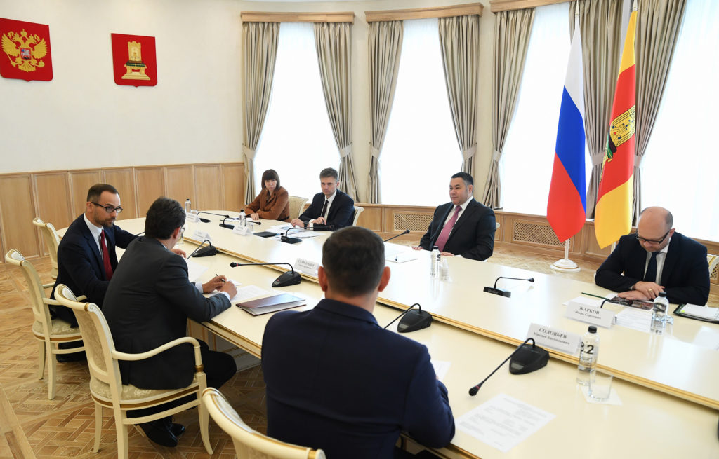 Губернатор обсудил с «Шелл Нефть» создание индустриального парка «Торжок» в Тверской области Губернатор обсудил с «Шелл Нефть» создание индустриального парка «Торжок» в Тверской области