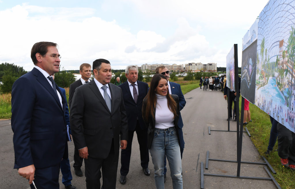 Мост к "Волжскому морю": Игорь Руденя и Зарина Догузова торжественно открыли новый объект в "Завидово"