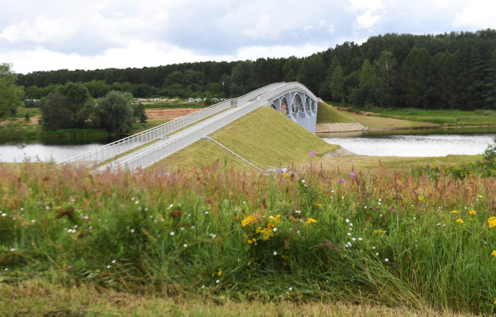 Мост к "Волжскому морю": Игорь Руденя и Зарина Догузова торжественно открыли новый объект в "Завидово"