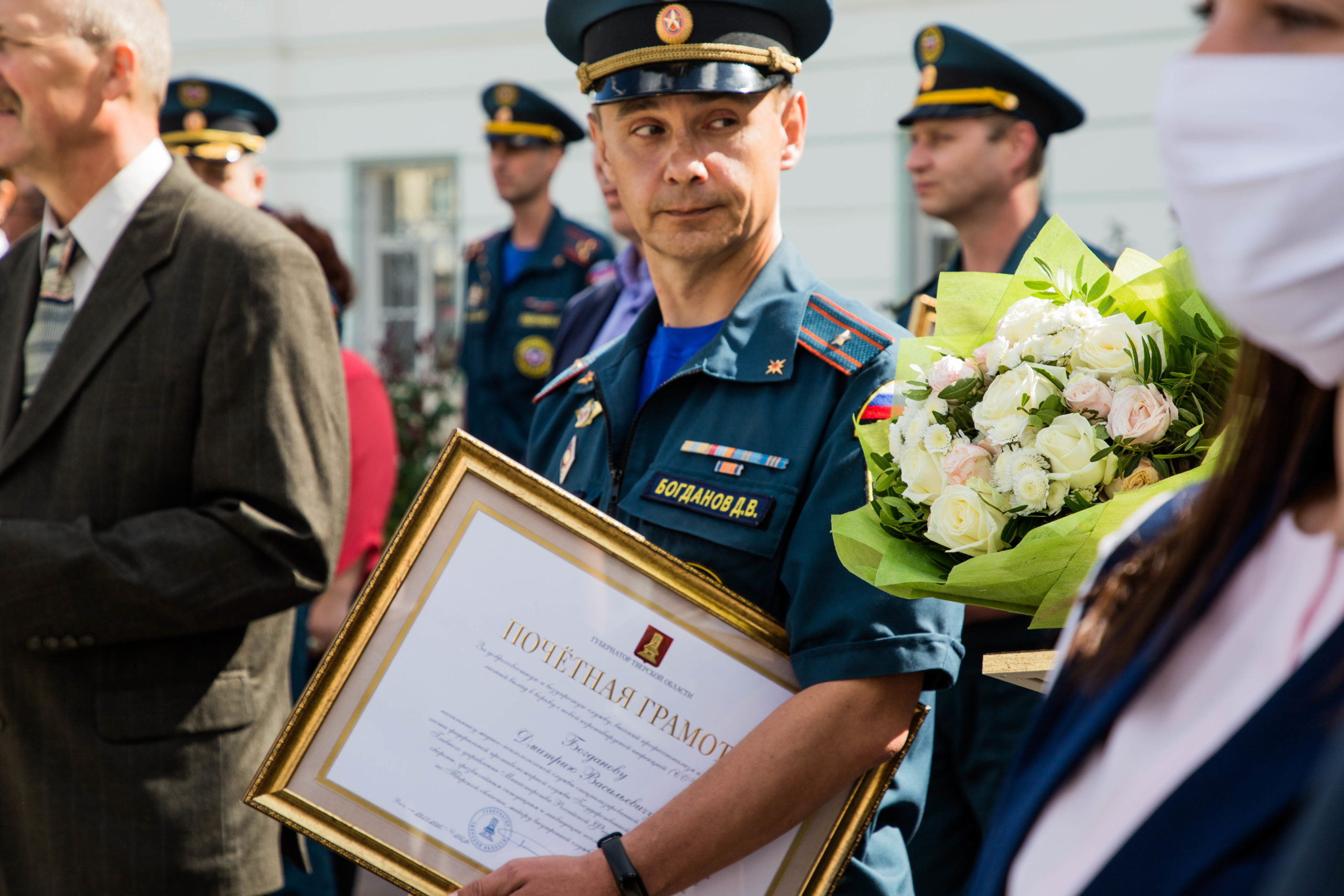 Игорь Руденя вручил новые машины и технику учреждениям здравоохранения и МЧС