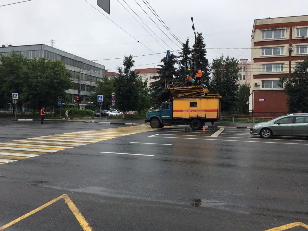 В Твери демонтируют контактную сеть троллейбусов