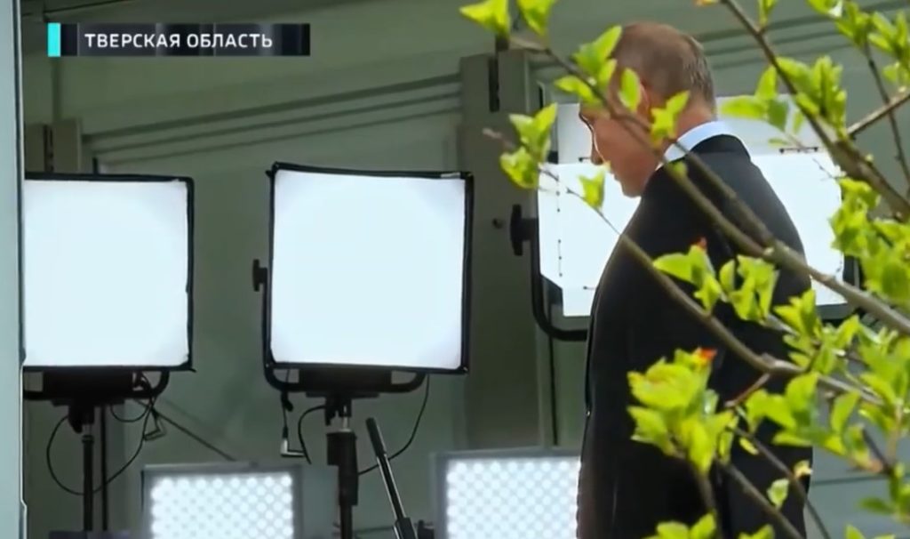За кадром: Как снимали обращение президента Путина в Тверской области