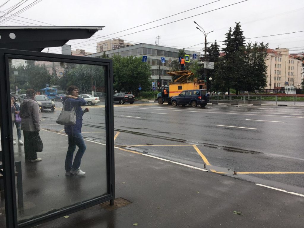 В Твери демонтируют контактную сеть троллейбусов