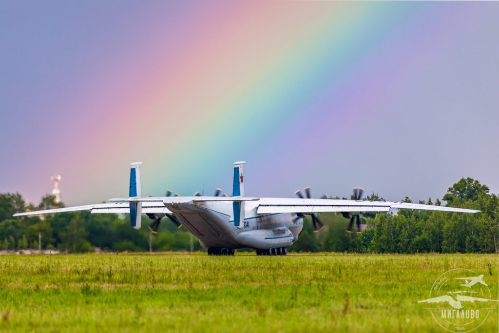Под Тверью прошли полеты самого большого в мире турбовинтового самолета Ан-22