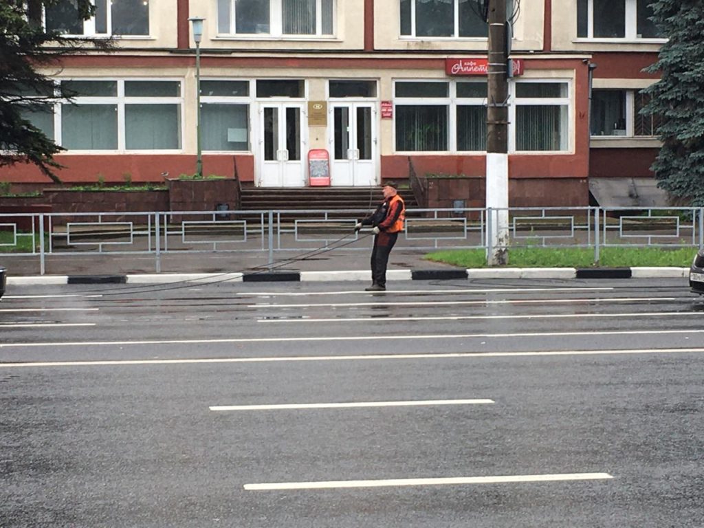 В Твери демонтируют контактную сеть троллейбусов