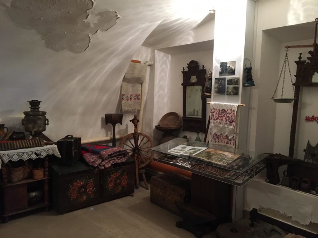 Жители Тверской области могут помочь сельскому музею с ремонтом здания