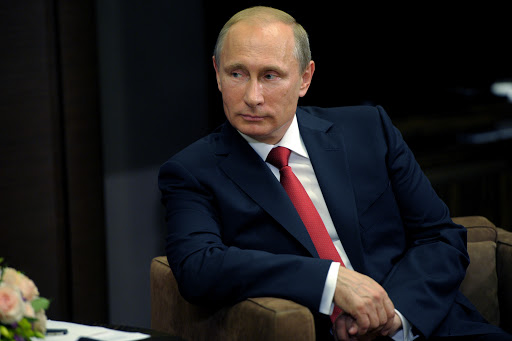Путин подписал указ о поправках в Конституцию Путин подписал указ о поправках в Конституцию
