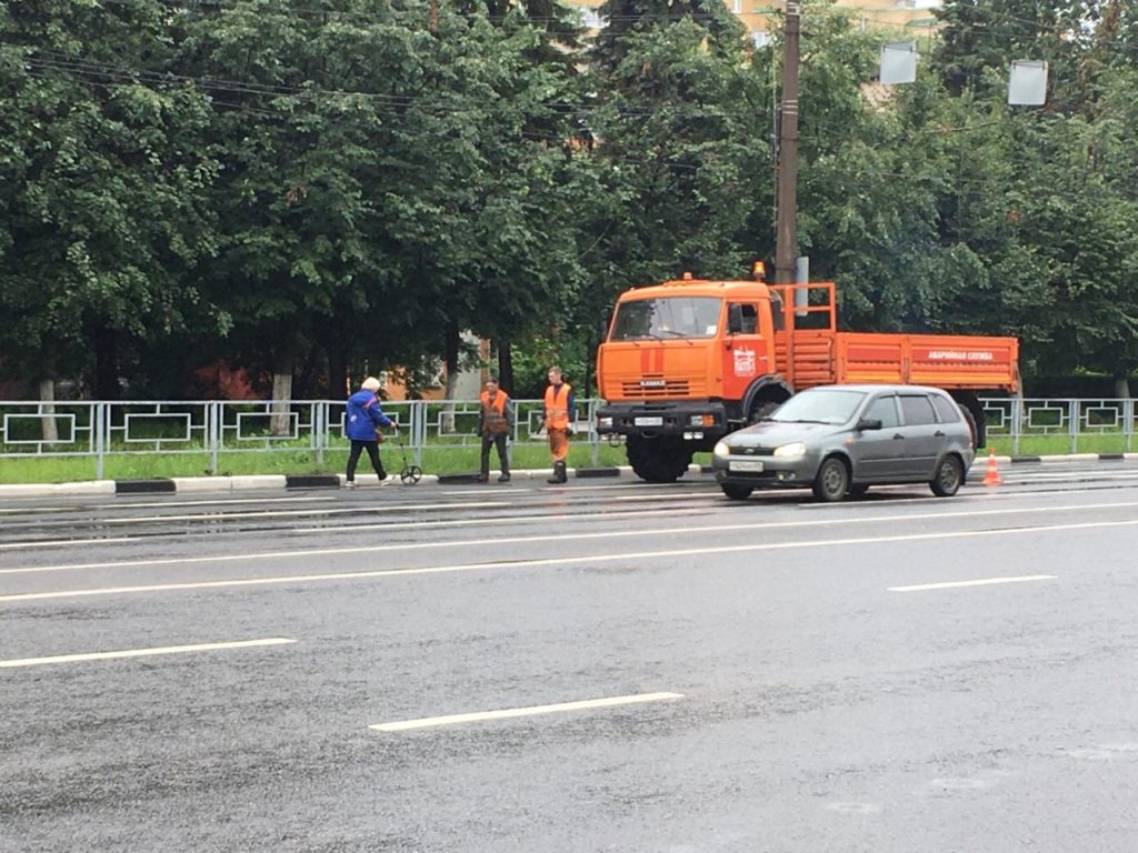 В Твери демонтируют контактную сеть троллейбусов