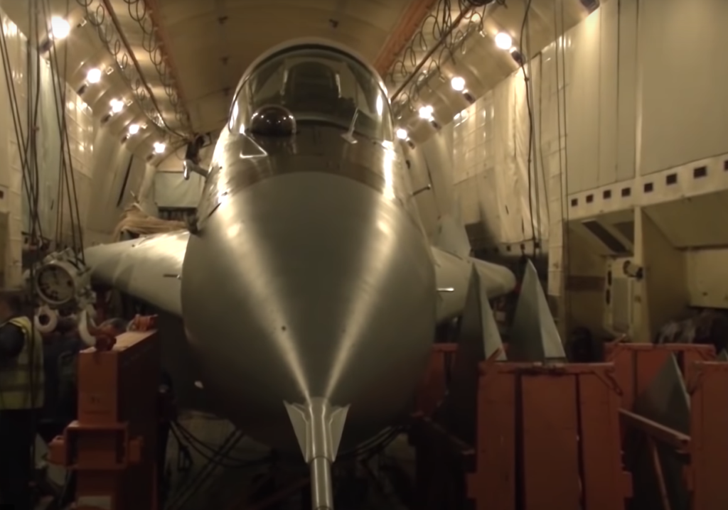 В Твери около нового суворовского училища установят реактивный истребитель МиГ-29