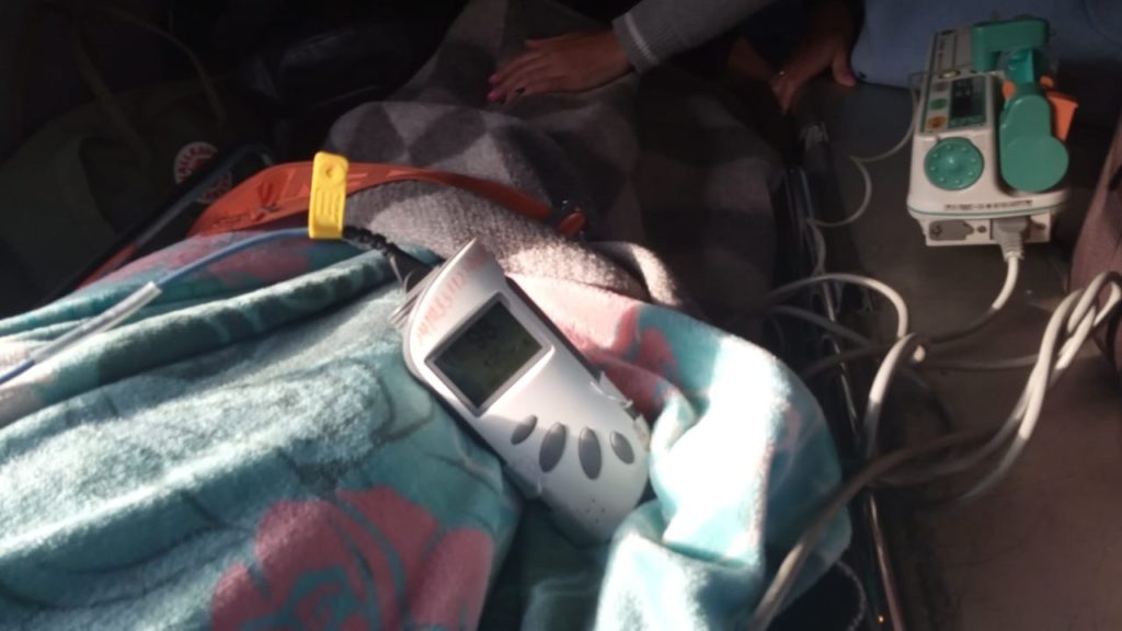 Вертолет санавиации доставил в Тверь раненную в грудь девочку