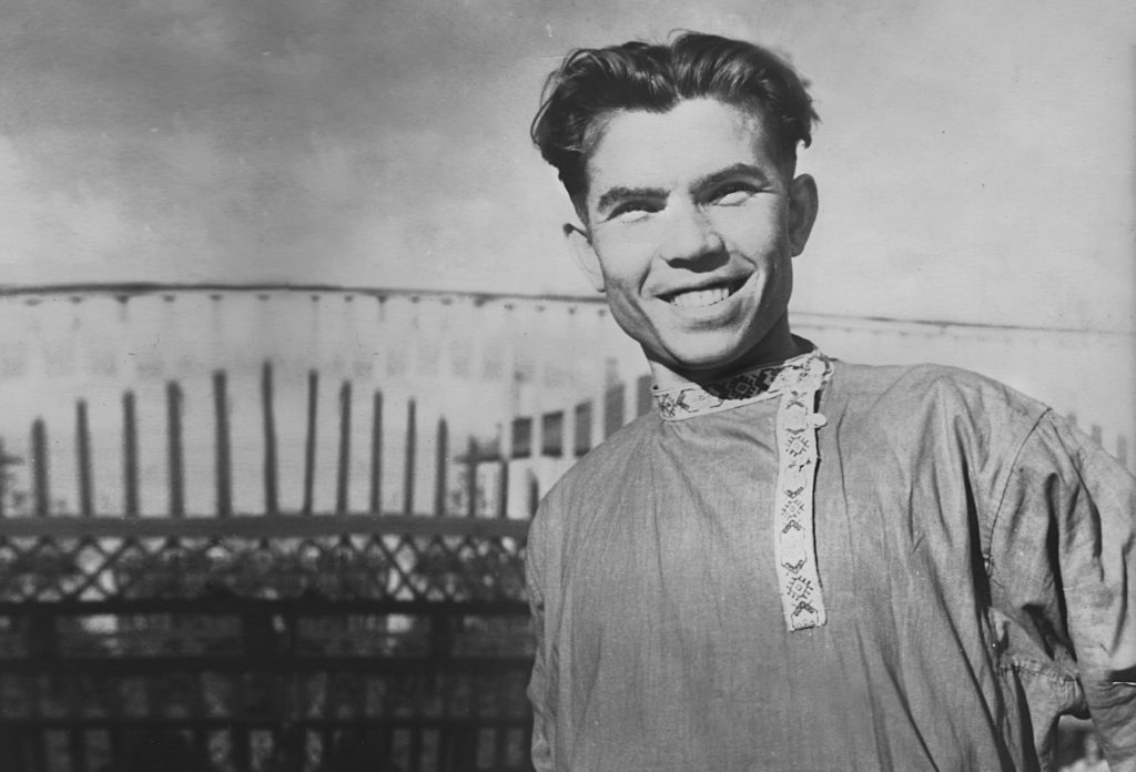 Жителей Тверской области приглашают посмотреть фильм о известном хореографе Евгении Комарове Жителей Тверской области приглашают посмотреть фильм о известном хореографе Евгении Комарове