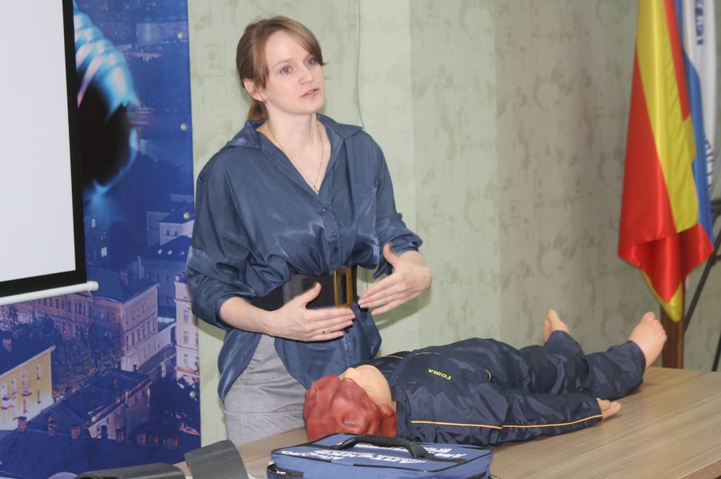 Тверские энергетики проводят уроки электробезопасности для школьников Тверские энергетики проводят уроки электробезопасности для школьников