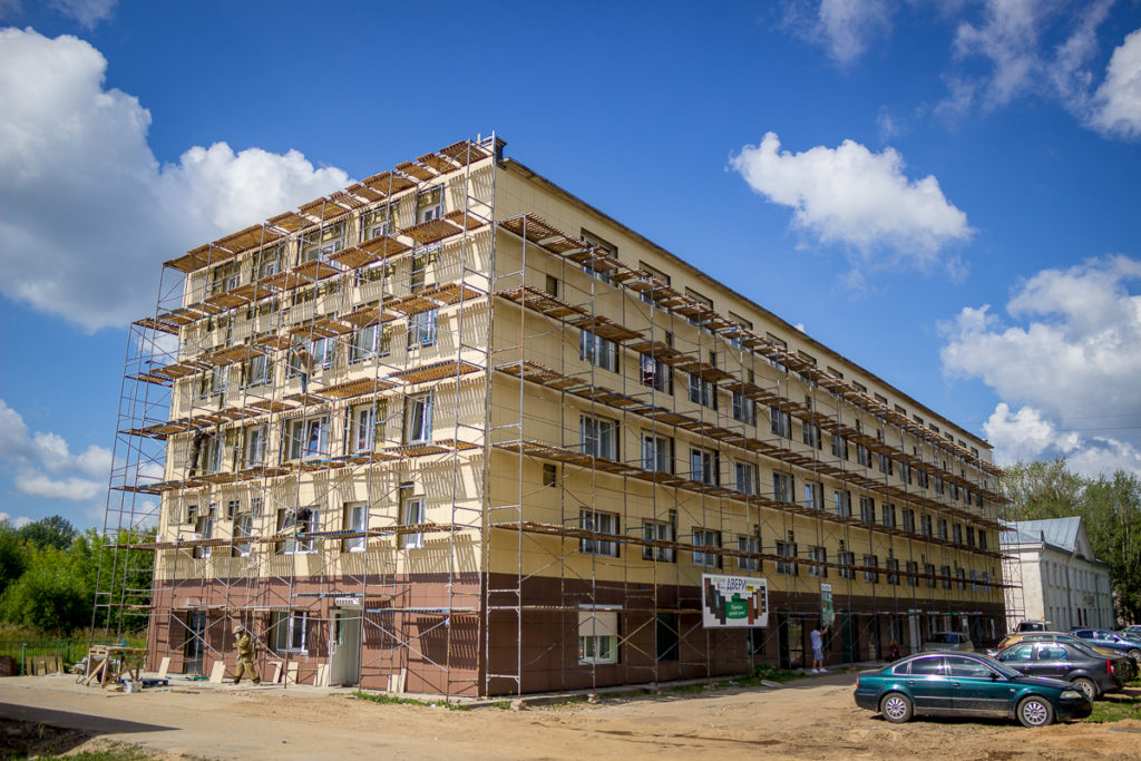 В Лихославльском районе продолжается ремонт многоквартирных домов