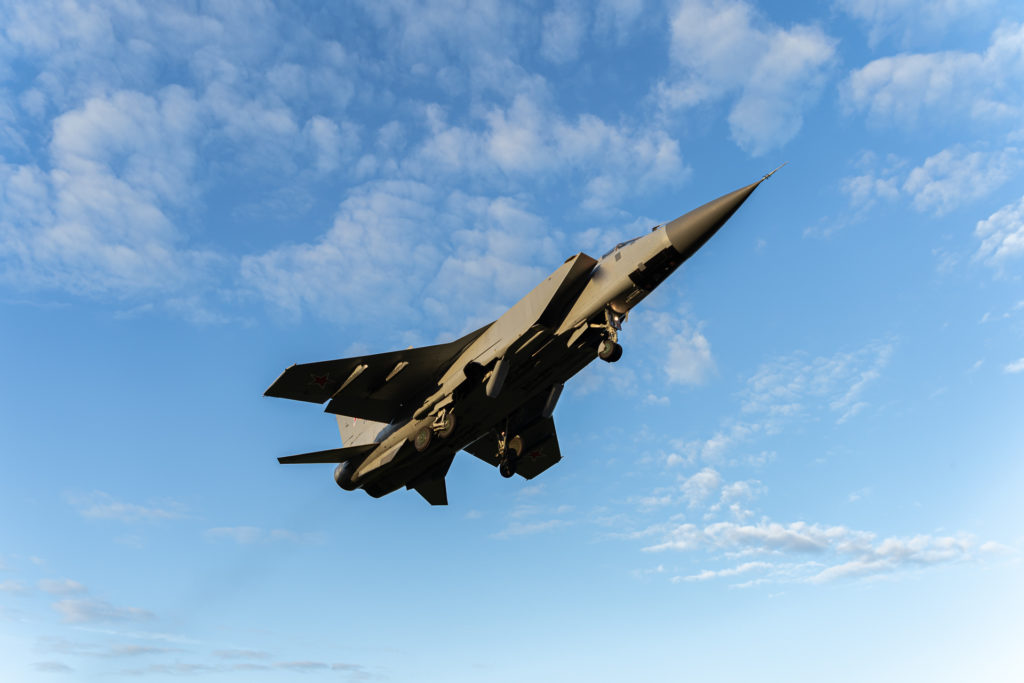 Любите, девушки, отважных летчиков: сотрудники тверского медиахолдинга посетили авиационный учебный центр