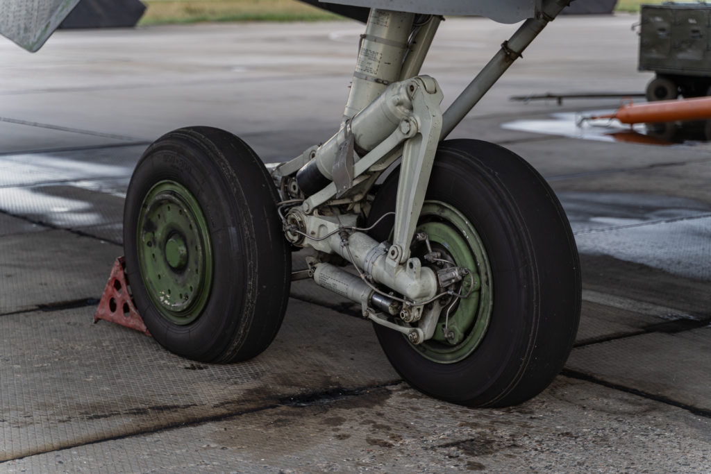 Любите, девушки, отважных летчиков: сотрудники тверского медиахолдинга посетили авиационный учебный центр