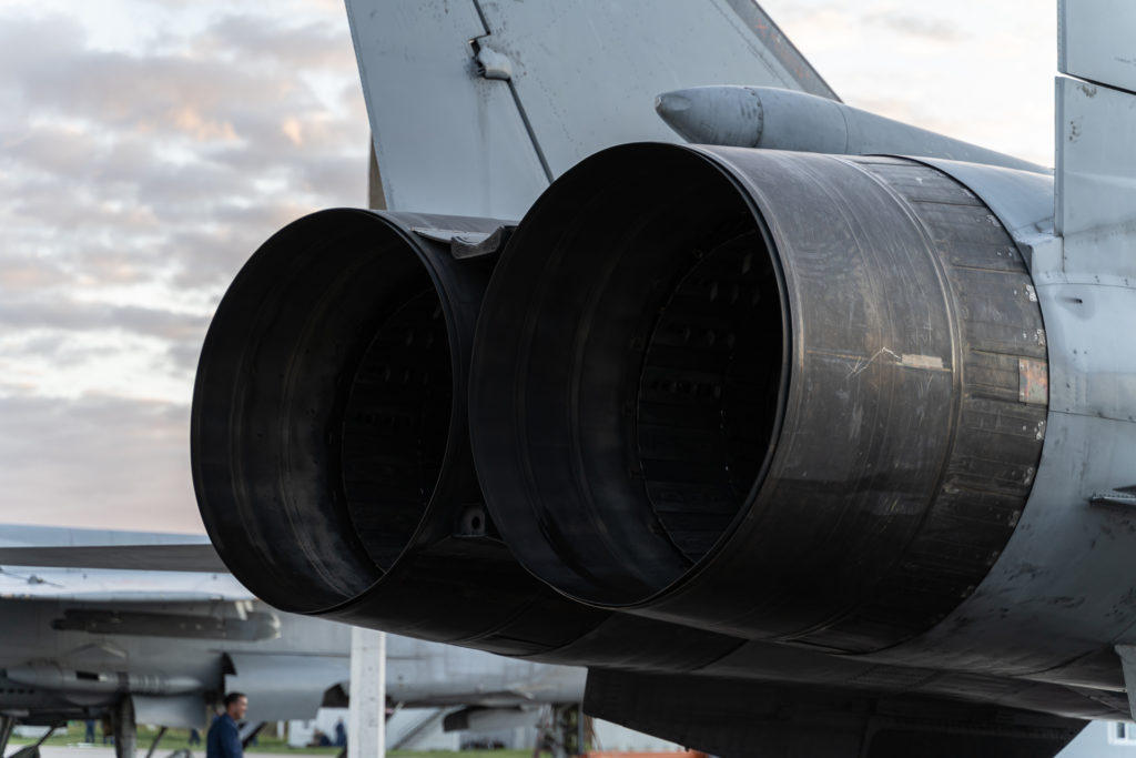 Любите, девушки, отважных летчиков: сотрудники тверского медиахолдинга посетили авиационный учебный центр