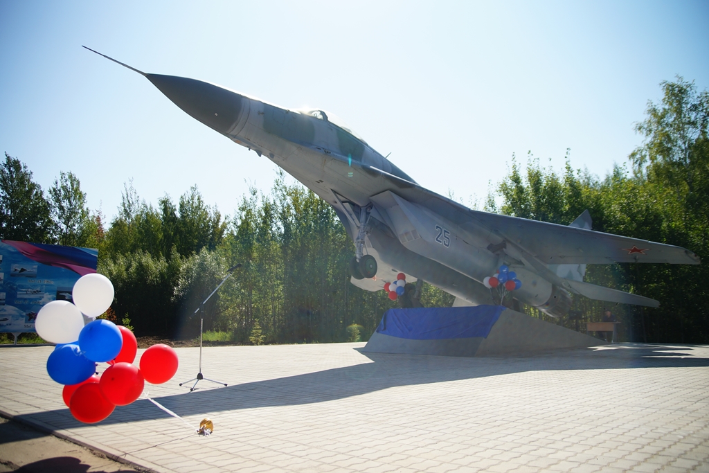 Макет военного самолёта «МиГ-29» установили в районе Тверской области Макет военного самолёта «МиГ-29» установили в районе Тверской области
