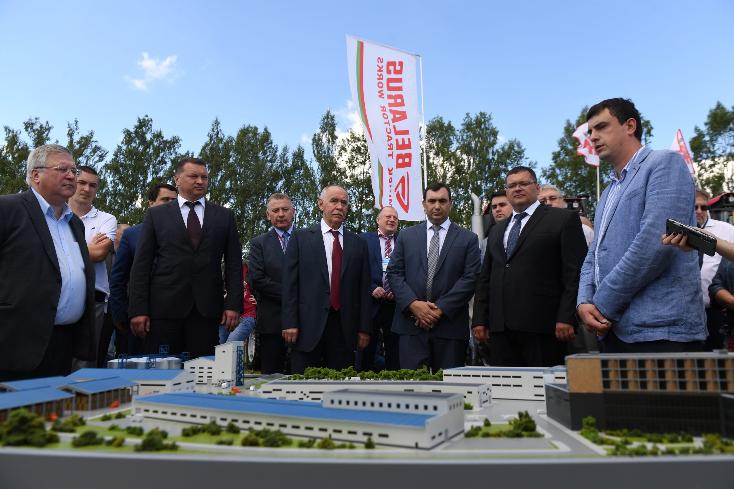 В Торжокском районе будет создан пилотный проект агротехнопарка в сфере льноводства 