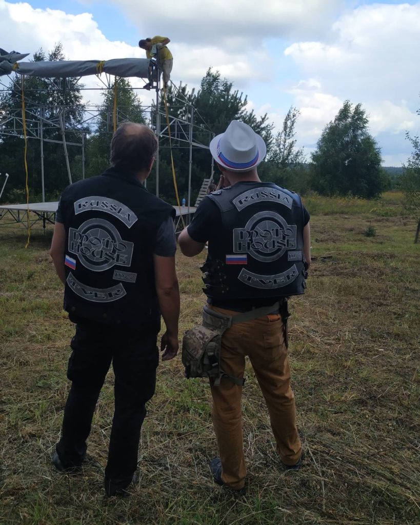 Пикник на обочине: Тверские мотоциклисты провели юбилейный Пикник Хаус