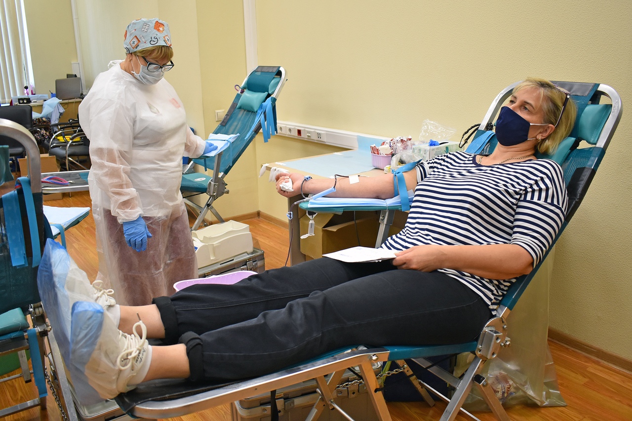 Тверские железнодорожники отметили профессиональный праздник приняв участие в донорской акции