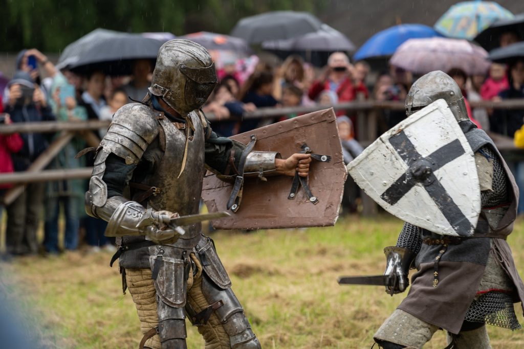 Во второй день фестиваля «Новоторжский рубеж» состоится рыцарская дуэль и мастер класс по средневековым танцам
