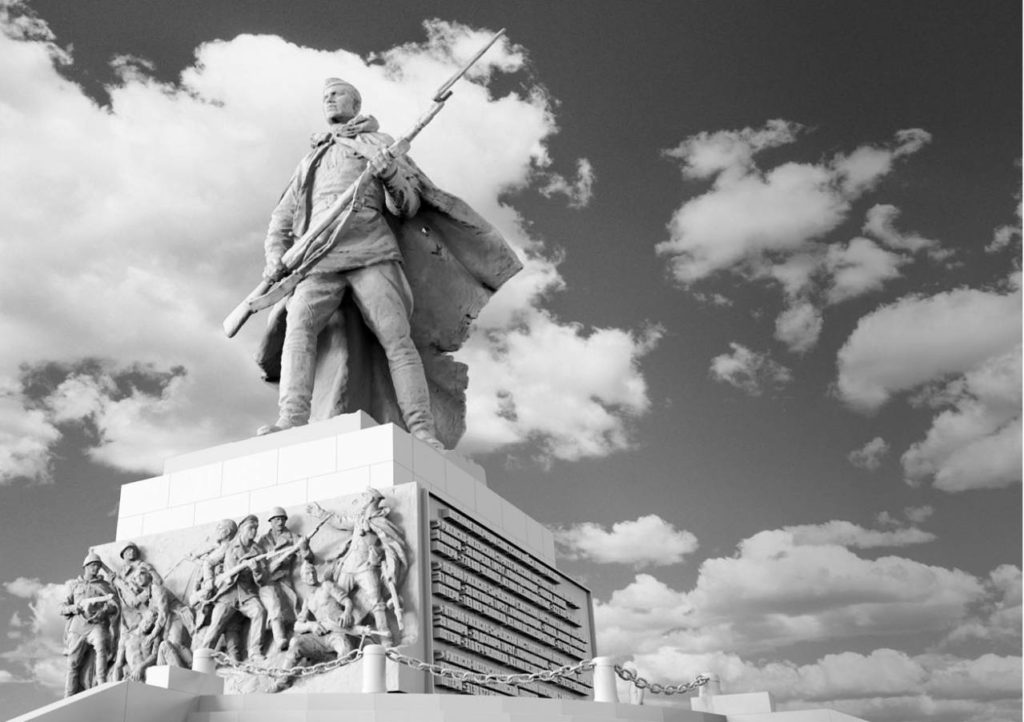 Скульптор Андрей Коробцов показал альтернативные версии Ржевского мемориала