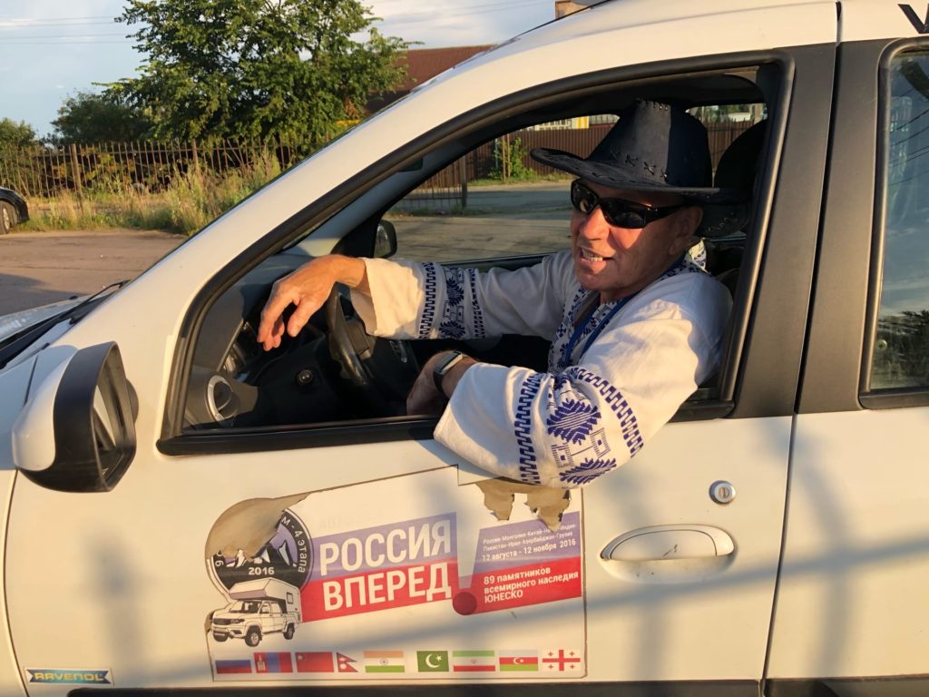 Автопутешественники и караванеры проехали по Тверской области «Государевой дорогой»