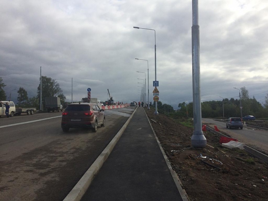 Движение по правой стороне Бурашевского путепровода в Твери открыто Движение по правой стороне Бурашевского путепровода в Твери открыто
