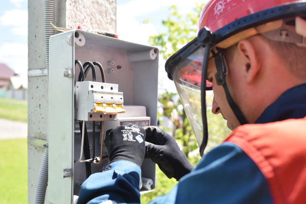 Специалисты Тверьэнерго с начала 2020 года зафиксировали 338 фактов хищений электроэнергии Специалисты Тверьэнерго с начала 2020 года зафиксировали 338 фактов хищений электроэнергии