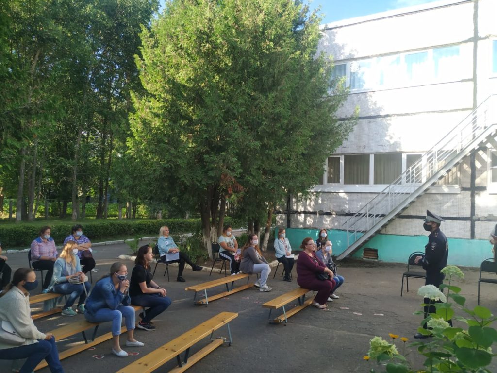 Тверские автоинспекторы рассказали о важности обучения детей правилам ПДД Тверские автоинспекторы рассказали о важности обучения детей правилам ПДД