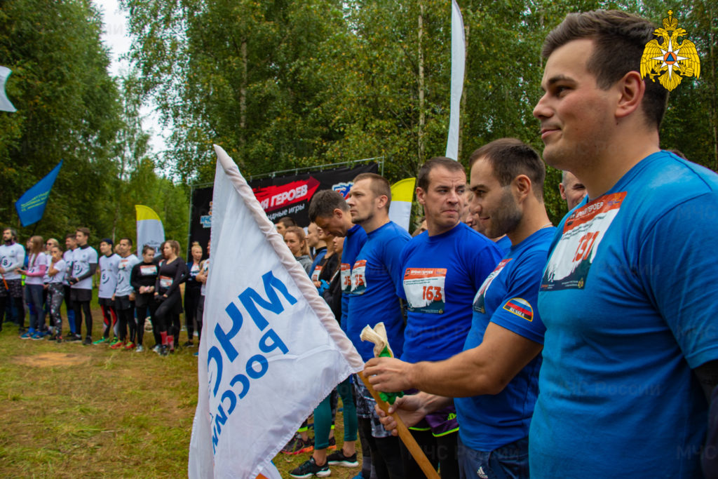 «Время героев»: под Тверью прошла спортивная гонка к 30-летию МЧС