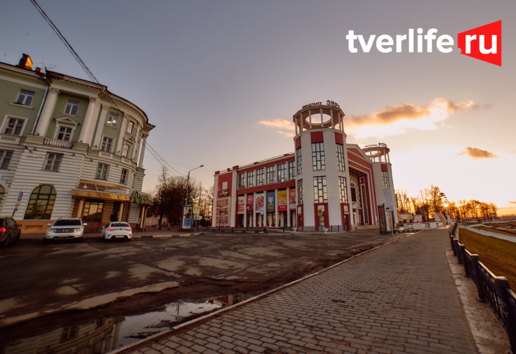 Попкорн, газировка и места для поцелуев: В Тверской области открылись кинотеатры