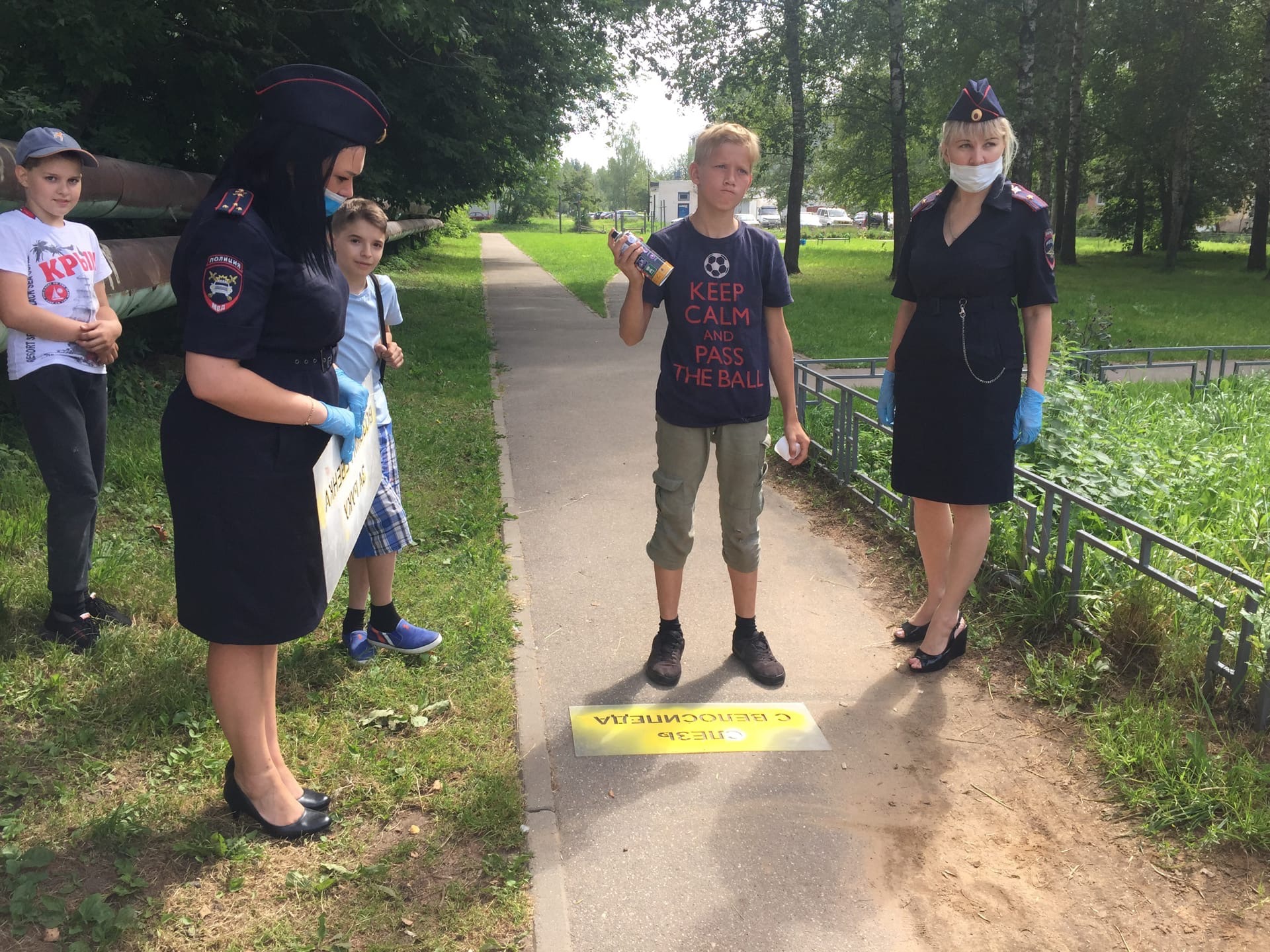 Сотрудники ГИБДД по Тверской области провели акцию "Безопасность на асфальте"