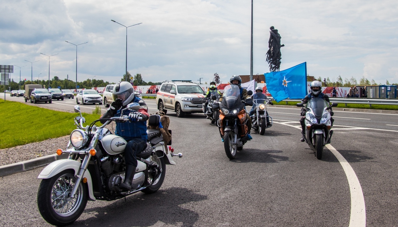 Тверские спасатели приняли участие в патриотическом мотопробеге
