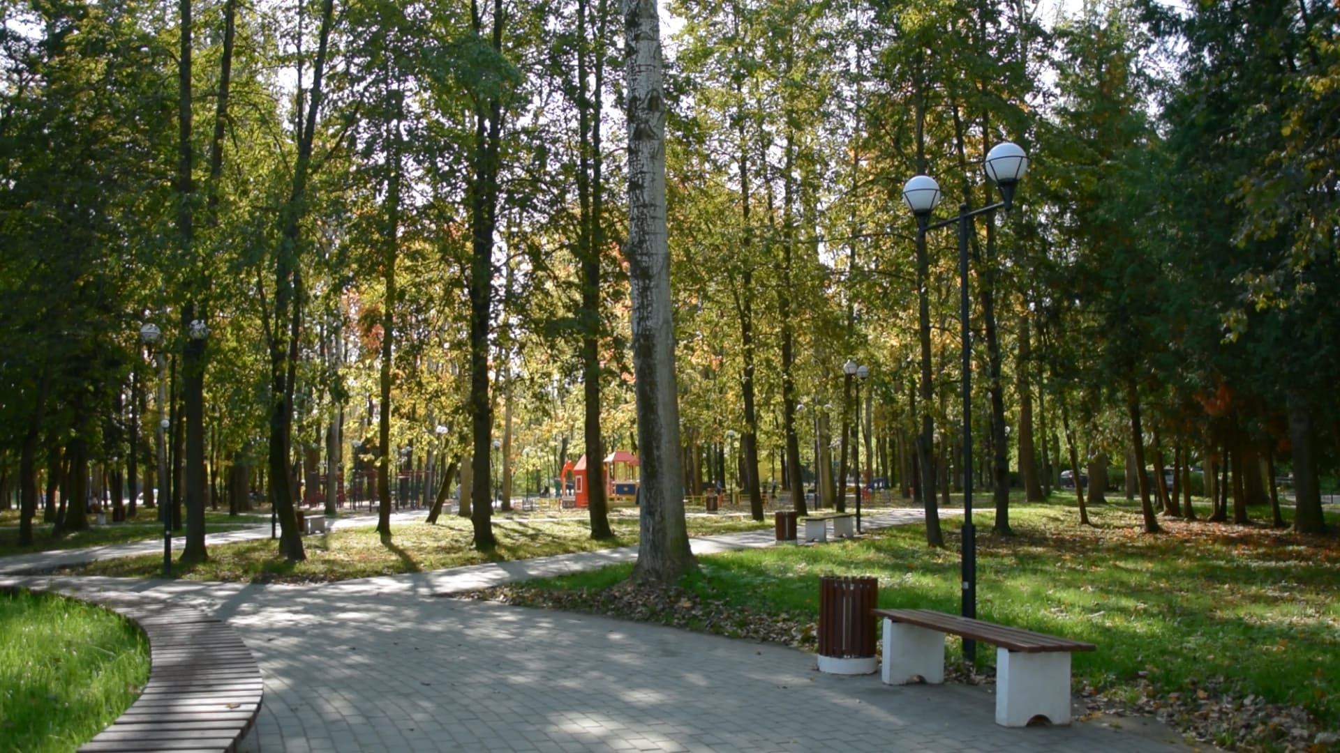 В Твери благоустроили сквер поселка Химинститута В Твери благоустроили сквер поселка Химинститута