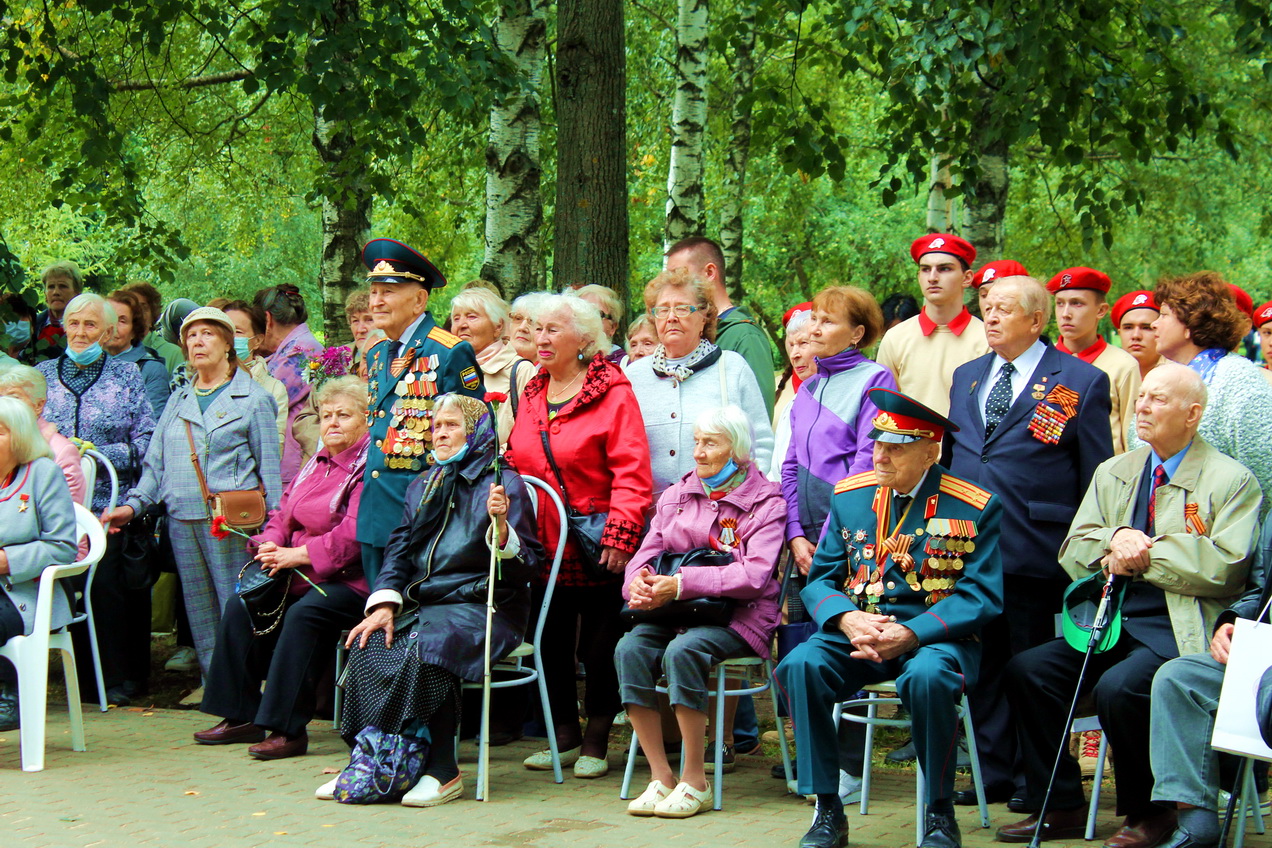 В Твери открыли памятник труженикам тыла города Калинина