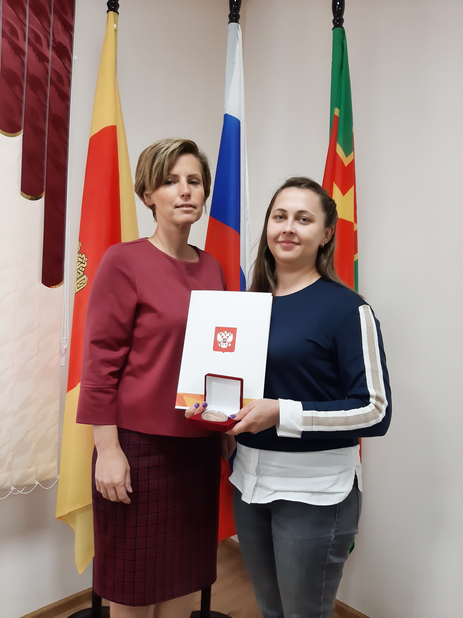 Благодарность волонтёру: грамотой Президента наградили жительницу района Тверской области Благодарность волонтёру: грамотой Президента наградили жительницу района Тверской области