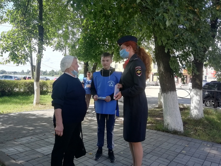 Жителям города Бологое рассказали о "дорожных ловушках" Жителям города Бологое рассказали о "дорожных ловушках"