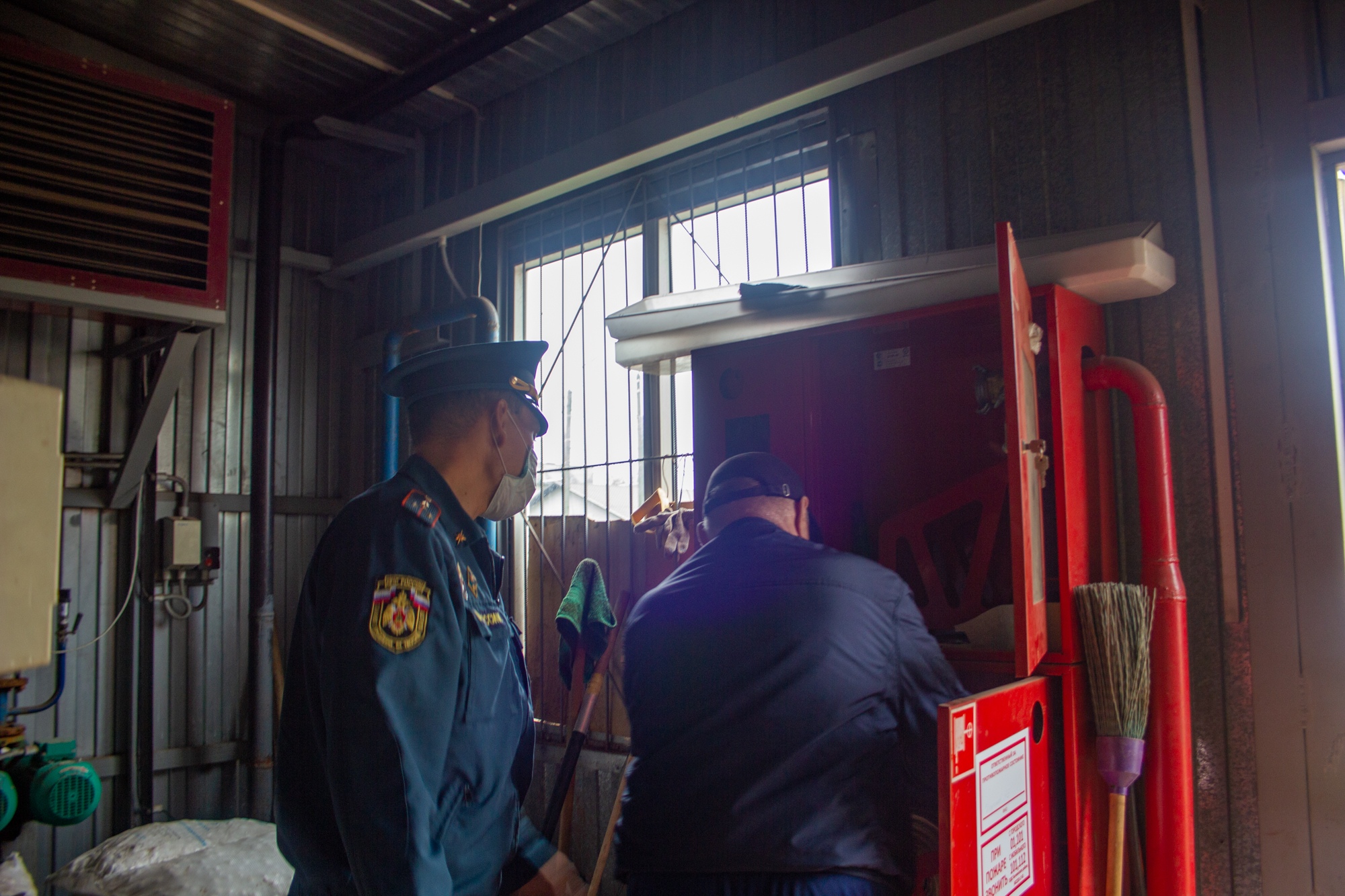 Тверские спасатели проверили пожарную безопасность объектов теплоснабжения