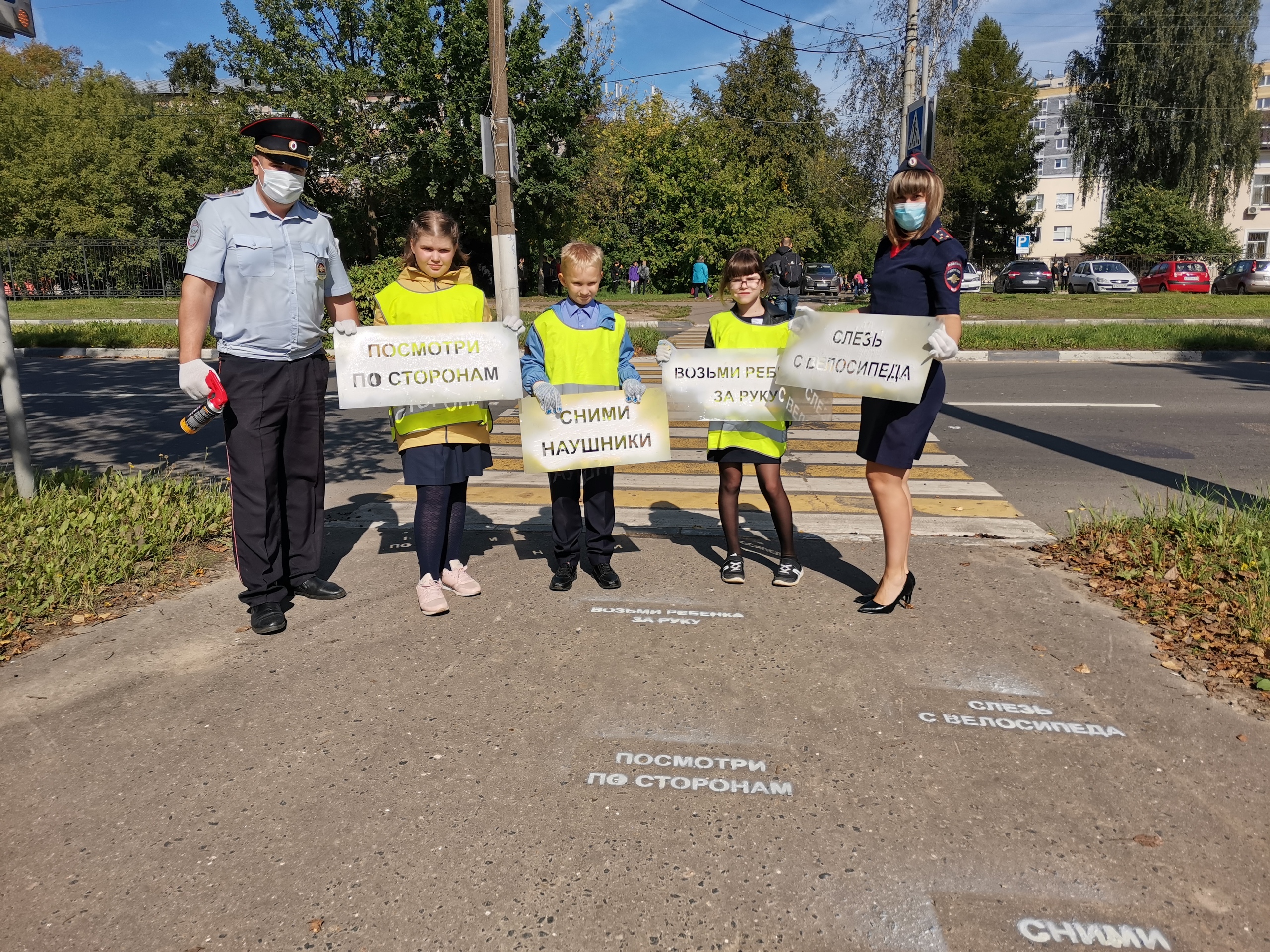 Тверские автоинспекторы провели акцию для детворы