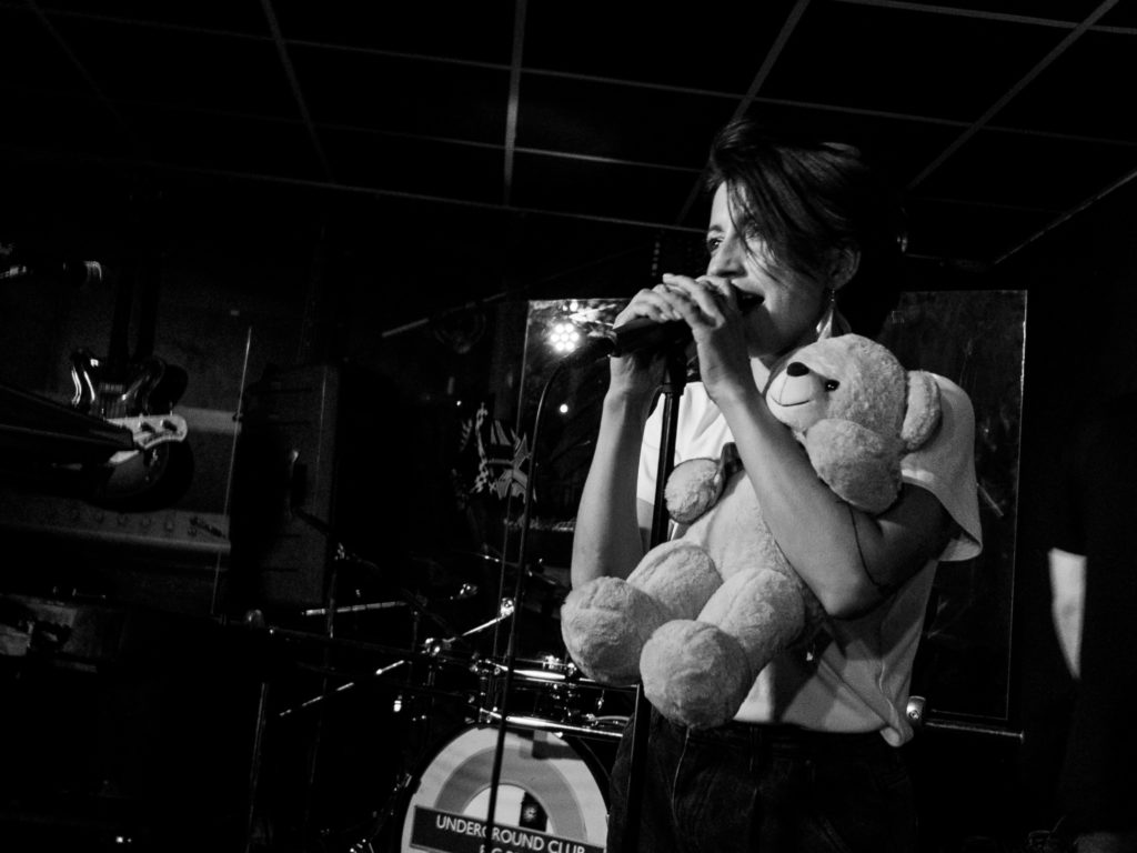 Ради этого концерта стоило пережить коронавирус:  в клубе «Big Ben» выступила группа Мураками Ради этого концерта стоило пережить коронавирус:  в клубе «Big Ben» выступила группа Мураками