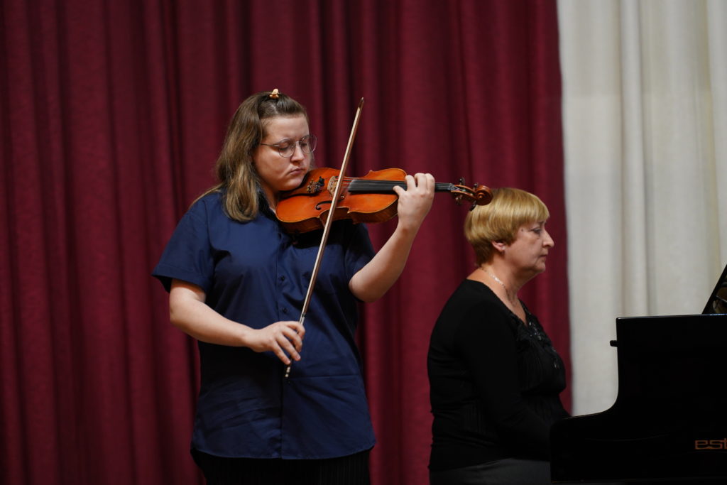 Выпускница Тверского музыкального колледжа зачислена в юношеский оркестр Юрия Башмета  
