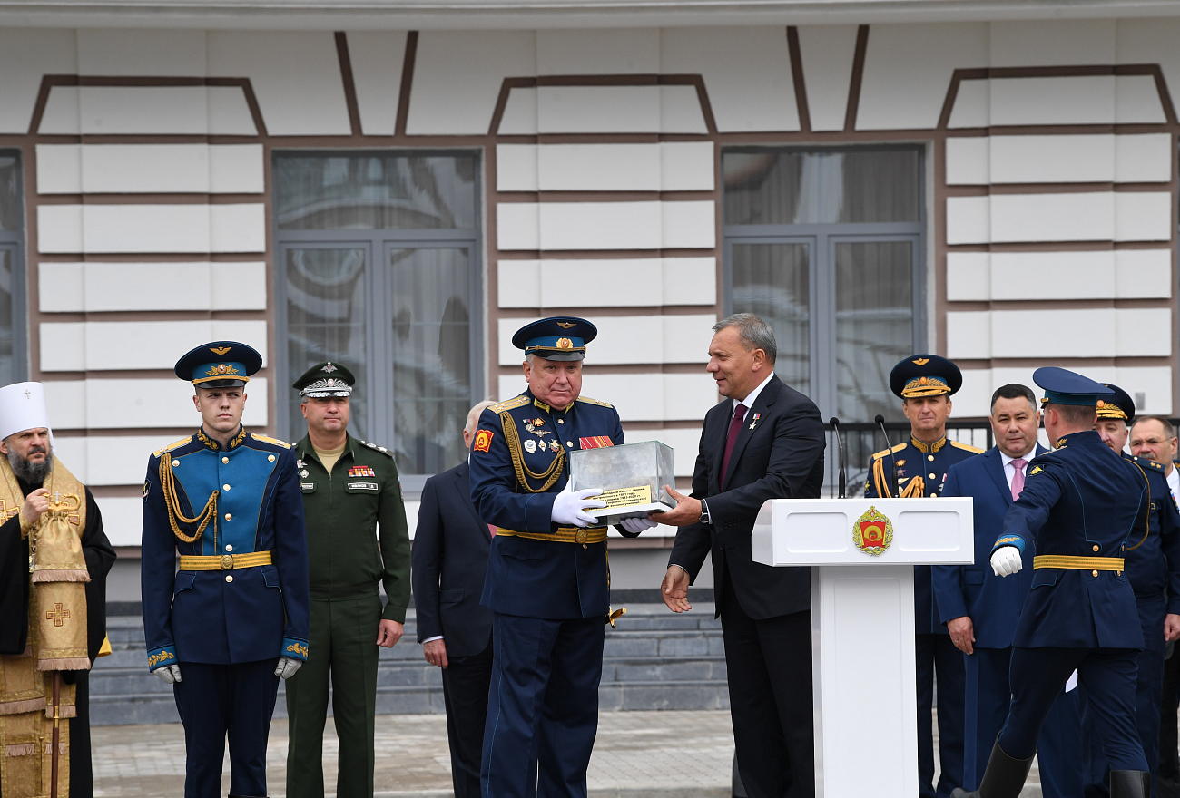 Заместитель Председателя Правительства России и губернатор Тверской области открыли новый комплекс суворовского училища