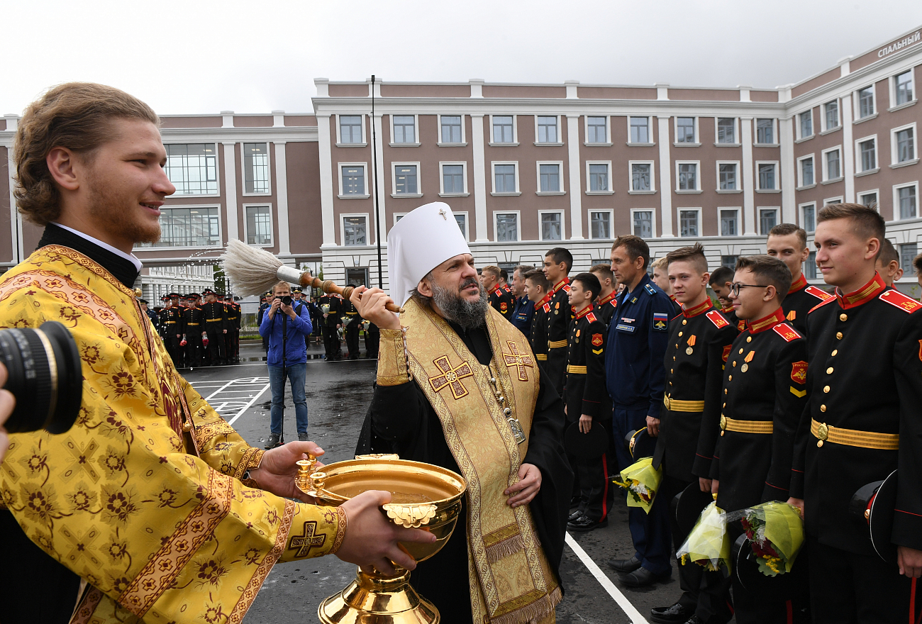 Заместитель Председателя Правительства России и губернатор Тверской области открыли новый комплекс суворовского училища